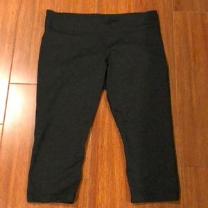 Under Armour Cropped Leggings